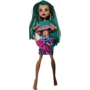 Monster High Nefera De Nile Doll Boo York City Schemes Mattel 2011 Teal Green